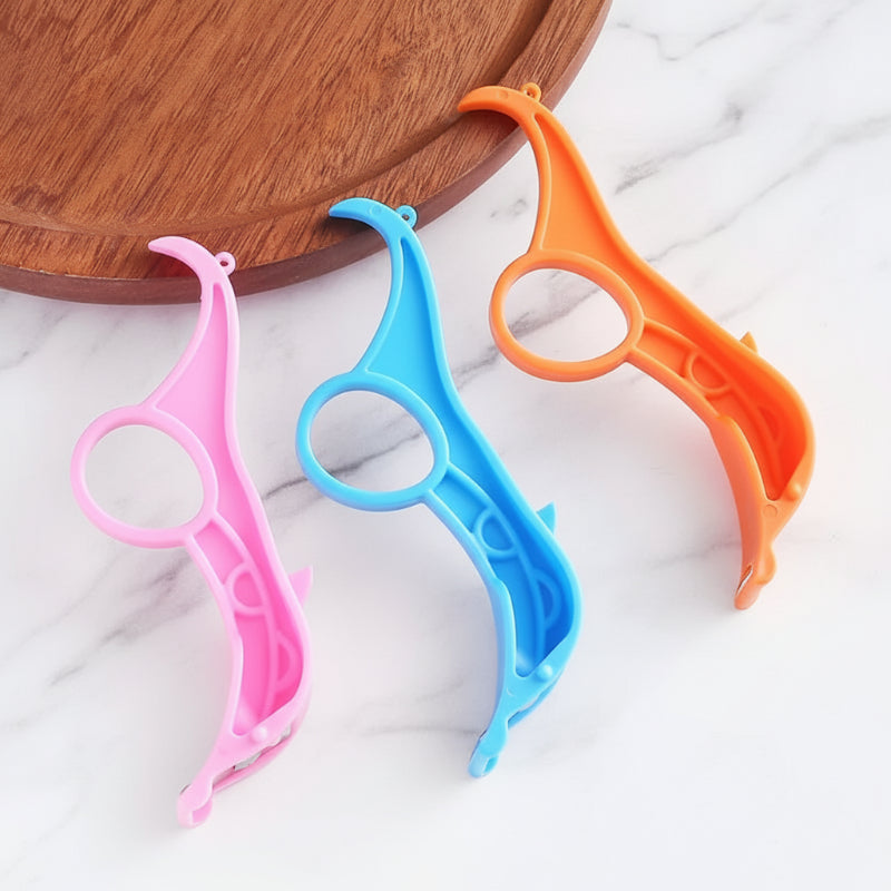 Eplucheur pomme pour enfiler dans doigt trois couleurs