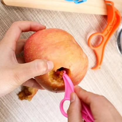Eplucheur pomme retirer partie altérées du fruits avec crochet