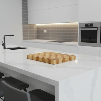 planche a decouper damier joli pratique sur ilot cuisine