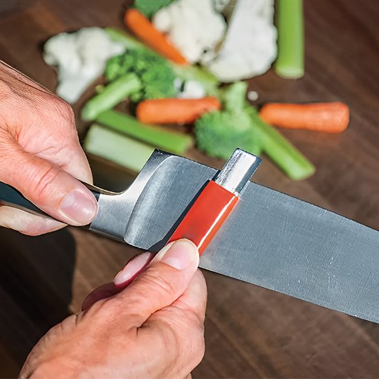 aiguiseur de couteaux rouge ergonomique