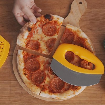 Couteau pizza coupe précise