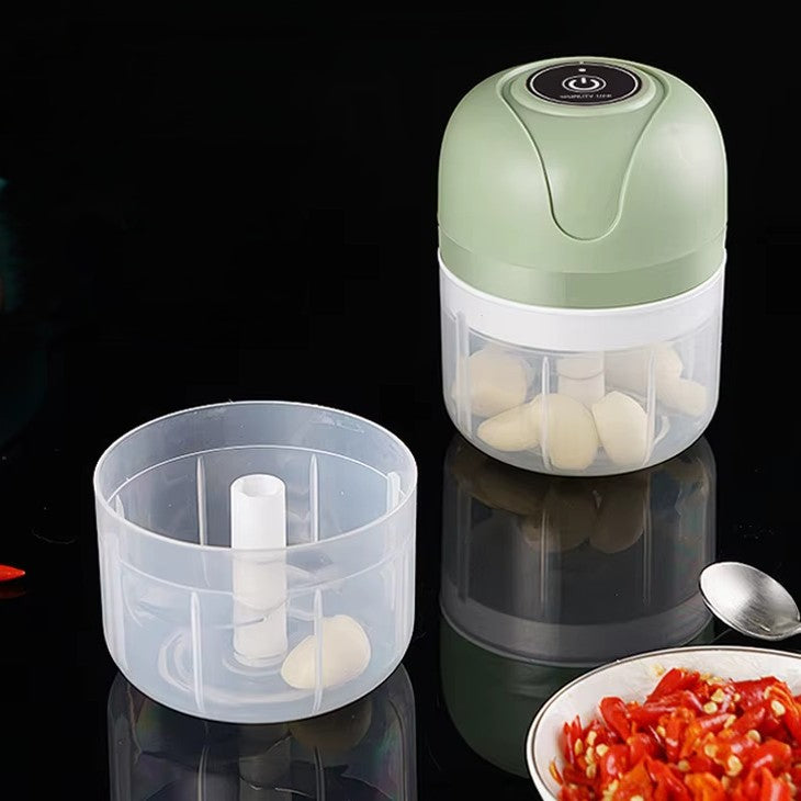 hachoir electrique petit clic contenant transparent