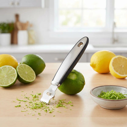 microplane- esteur avec un zeste de lime