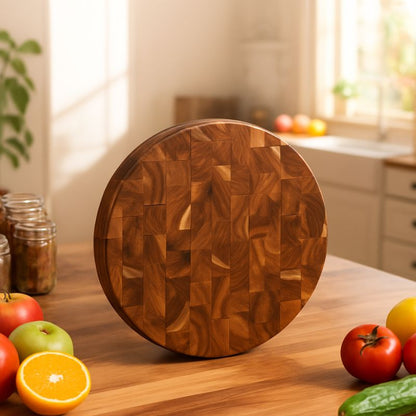 planche à découper bois damier debout comptoir cuisine avec aliments