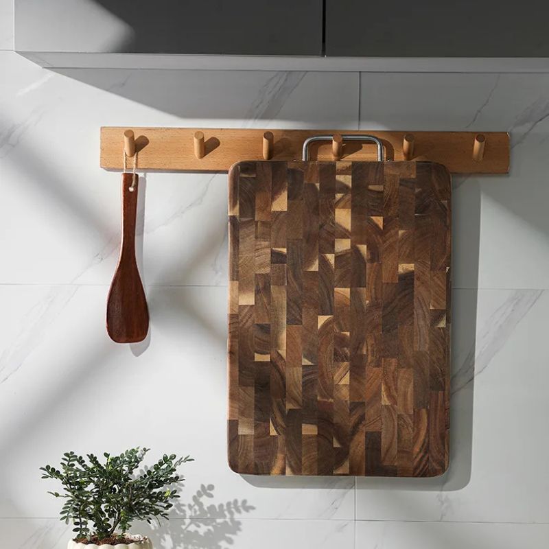 planche à découper damier suspendu pour rangement