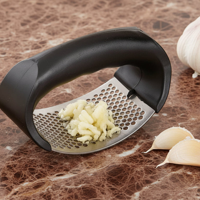 presse a ail hacher ail rapidement sur planche à découper