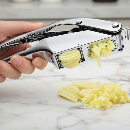 presse ail pouvant contenir une grande quantité d'ail à la fois