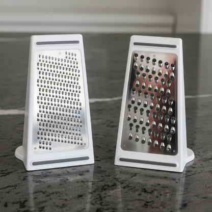 râpe à fromage avec différentes grosseur