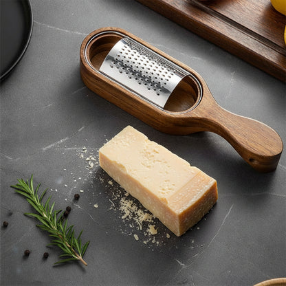 rape a fromage avec manche en bois ergonomique