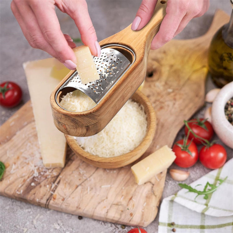 rape a fromage avec manche en bois pratique
