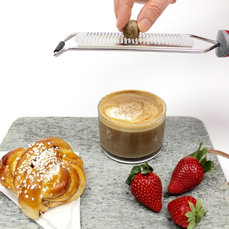 râpe à fromage râpant noisette